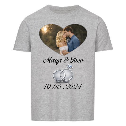Valentinstag - Eigenes Bild mit Namen, Ringen in Silber und Datum - T-Shirt Unisex für Männer und Frauen - personalisiert