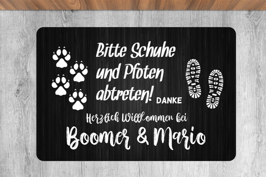 simple-mockup-of-a-doormat-outside-a-home-m19109