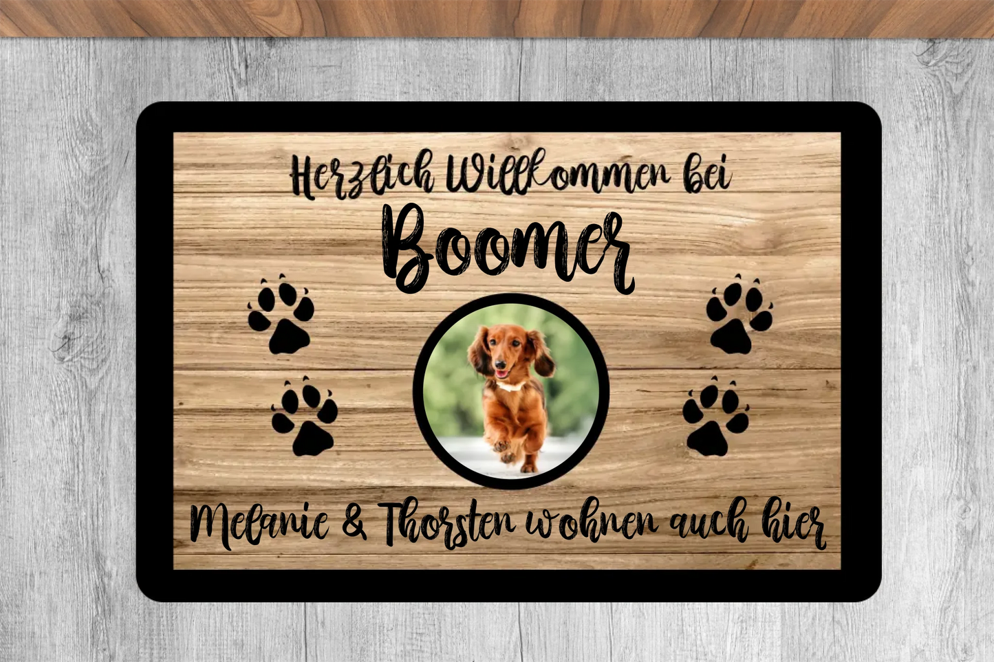 simple-mockup-of-a-doormat-outside-a-home-m19109