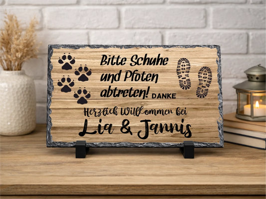 Personalisierte Schiefertafel 20x30cm – Bitte Schuhe und Pfoten abtreten | Willkommensschild Haustür