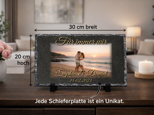 Personalisierte Schiefertafel 20x30cm | Personalisiertes Metallschild 20x25cm – Für immer wir mit Foto, Namen und Datum | Willkommensschild Haustür | Deko Wohnzimmer, Flur, Diele
