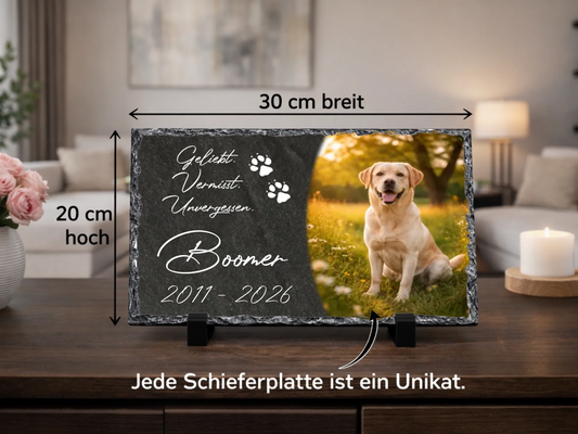 Personalisierte Schiefertafel Haustier | Tier - 20×30 cm – Gedenktafel mit eigenem Foto & Namen | Erinnerung „Geliebt. Vermisst. Unvergessen“