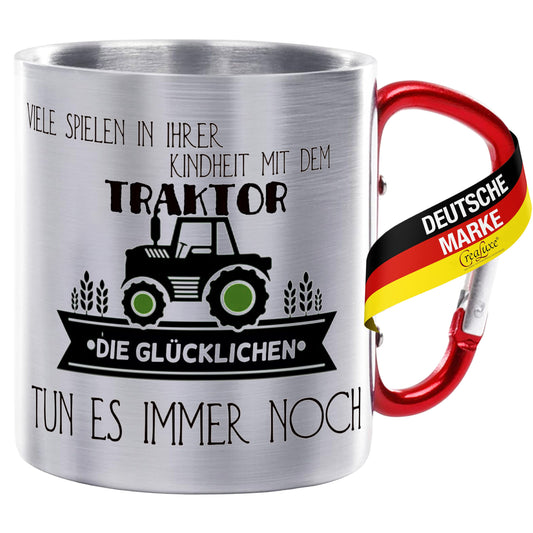 Viele spielen in ihrer Kindheit mit dem Traktor - Edelstahltasse mit Karabiner - 330ml